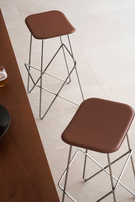 Desalto stools